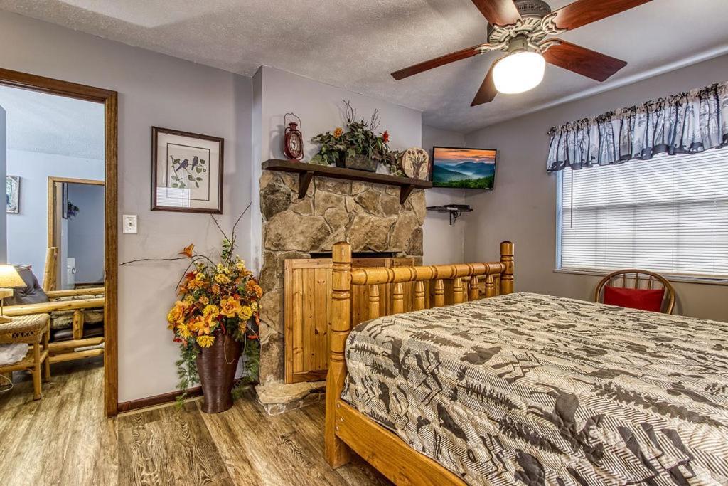 Adalynn'S Mountain Retreat-Hot Tub, 1089 Of Free Tickets For Each Paid Day, Dollywood And More! Pigeon Forge Luaran gambar